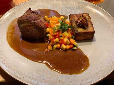 George Im Weinhaus Uhle