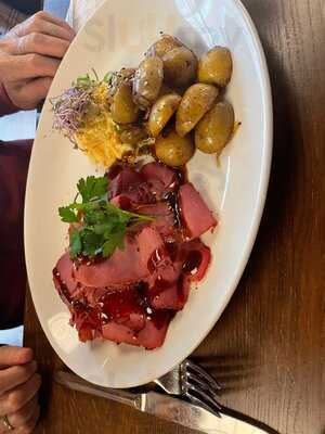 Schmock Bar & Restaurant