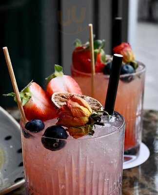 Bono Restaurant & Bar