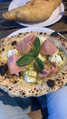 Pizzeria Toto E Peppino