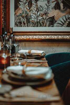 Monrive Brasserie & Interieurdesign