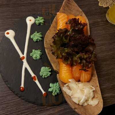 Lucky Neko - Sushi, Bowls & More