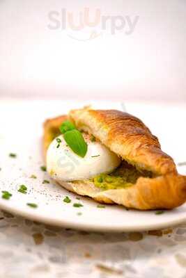 Yollie - The Popice Café