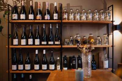 Frizzante & Brand Vinothek & Bar