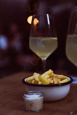 Frizzante & Brand Vinothek & Bar