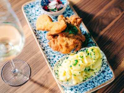 Herrschaftszeiten - Das Paulaner Im Tal