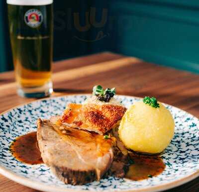 Herrschaftszeiten - Das Paulaner Im Tal