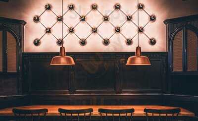 Herrschaftszeiten - Das Paulaner Im Tal