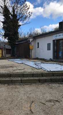 Cafe Im Zoo