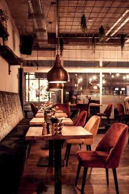 Opa Adam - Kiez & Küche