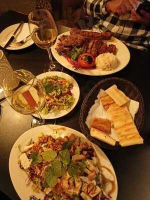 Hatay Ocakbasi Holzkohlegrill Restaurant - Inhaber Burak Efe Bekler