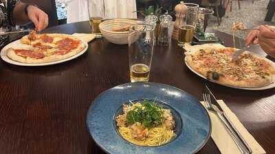 Gaia Bar Restaurant Deli