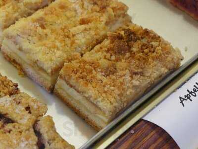 Baguettefactory & The City Cupcakes