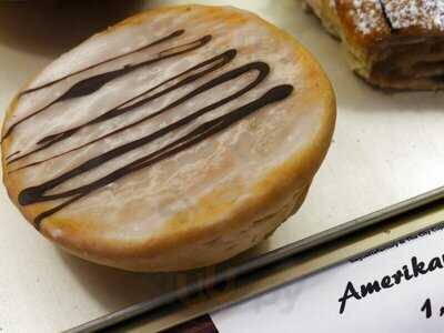 Baguettefactory & The City Cupcakes