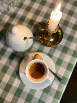 Trattoria Leo E Pepe