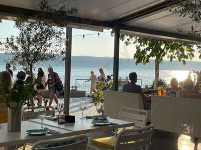 Luv Chill | Café, Bar Und Restaurant