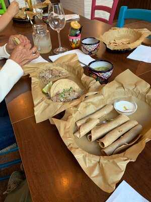 Tacos El Kaiser South