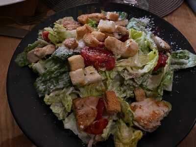 Petra's Food And Wine