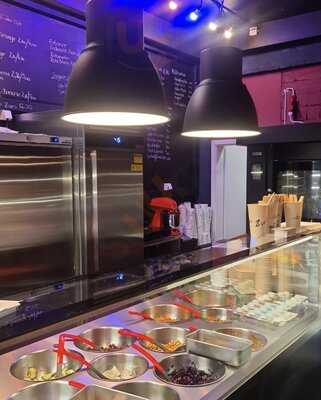 Baruts Coffee And Bakery