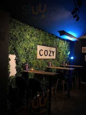Cozy Urban Garden Bar