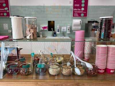 Frozelli - Softeis, Frozen Yoghurt, Milchshakes & Waffeln