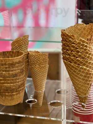 Frozelli - Softeis, Frozen Yoghurt, Milchshakes & Waffeln