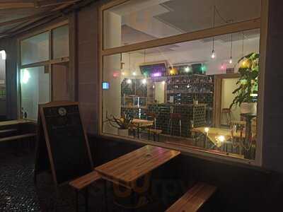 Up - Ungeheuer Pizza