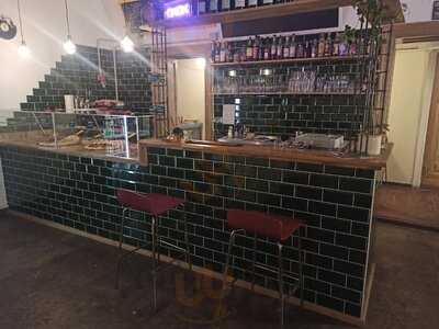 Up - Ungeheuer Pizza