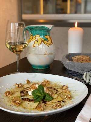 Diverso. Bar. Cucina.