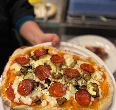 Diverso. Bar. Cucina.