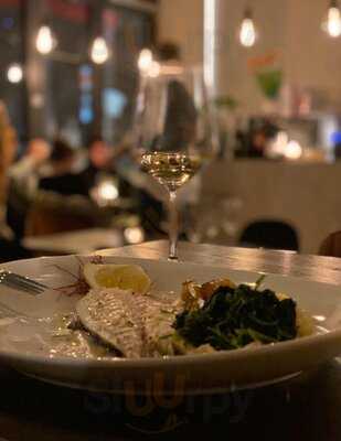 Diverso. Bar. Cucina.