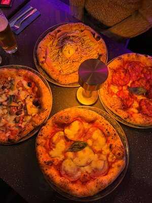 Calvello’s Neapolitanische Pizzeria & Trattoria