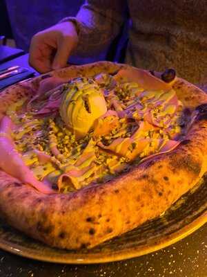 Calvello’s Neapolitanische Pizzeria & Trattoria