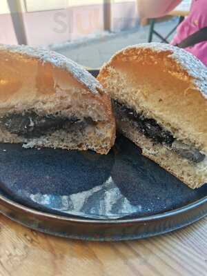 Madame Paloma Bakehouse