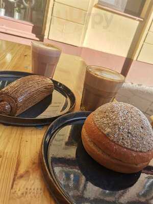 Madame Paloma Bakehouse