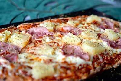 Wavecity Kitchen & Bar