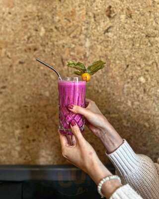 Lit Coffeebar & Bakery