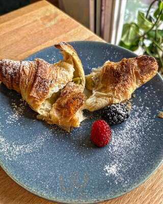 Lit Coffeebar & Bakery