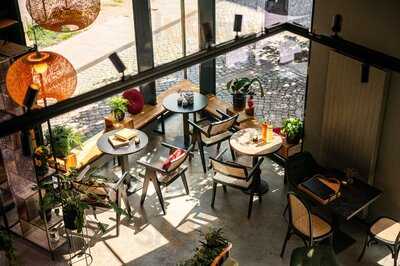 Madame Mai Restaurant