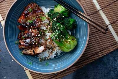 To Kyo Wok Kitchen & Sushi