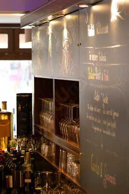 Trattoria - Italian Drink & Food