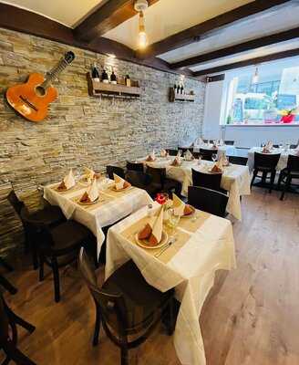 La Cosecha Restaurant