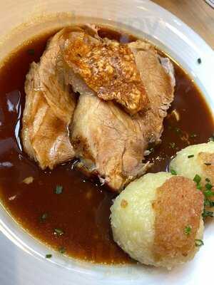 Karlsfelder Stubn, Bürgerhaus Karlsfeld