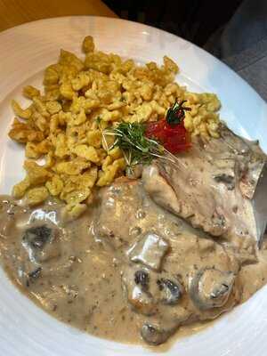 Karlsfelder Stubn, Bürgerhaus Karlsfeld