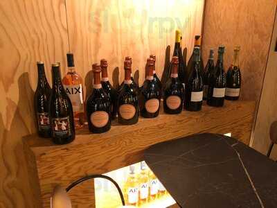 Goia - Cafe, Bistro, Weinbar