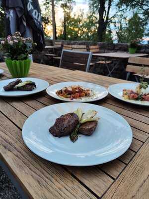 Biergarten Altes Schloss Zu Hohenbaden Baden-baden