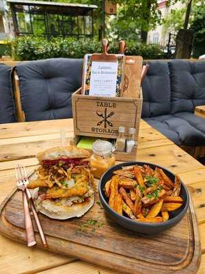 Campus Bar & Restaurant