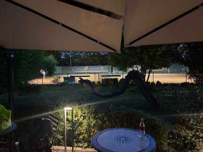 Shalom Makkabi - Kosher Restaurant