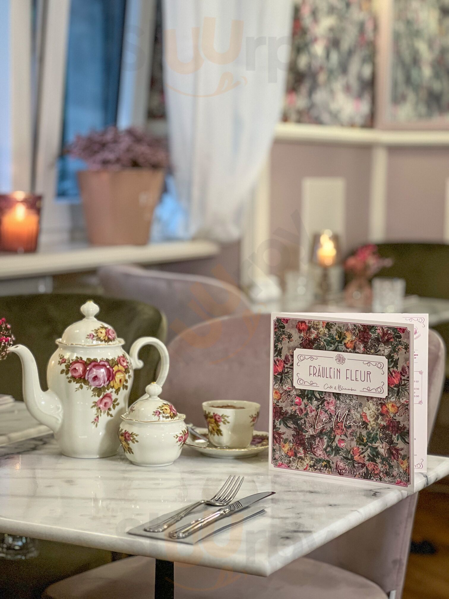 FrÄulein Fleur - Café & Blumenbar
