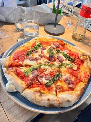 Felix. Pizza | Pasta | Pinot